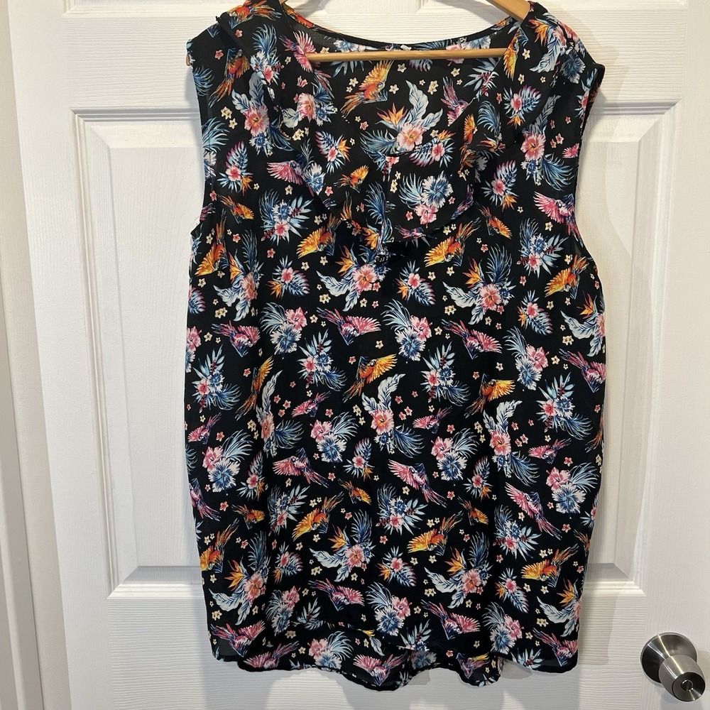 Blouse for Women Floral Sleeveless Black Missing Tag